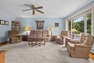 68 Oakwood St, Williams Bay, WI 53191 - Photo 2