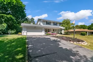 2745 N 117th Pl, Wauwatosa, WI 53222 - Photo 42