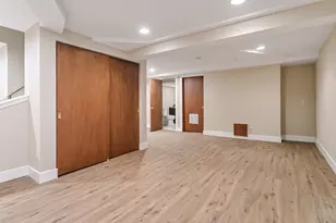 2745 N 117th Pl, Wauwatosa, WI 53222 - Photo 32