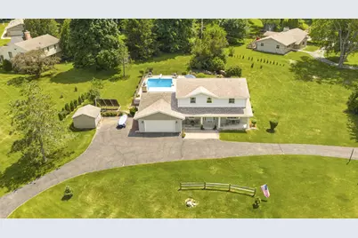 S94W23075  Meadow View Ln, Vernon, WI 53103 - Photo 2