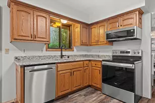 N65W26283 Lake Dr, Lisbon, WI 53089 - Photo 4