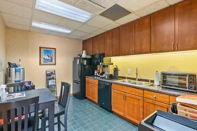 2101-2201 W Purdue St, Milwaukee, WI 53209 - Photo 24