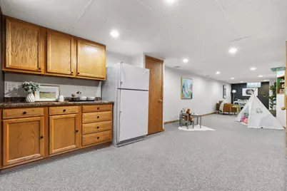 8506 N 51st St, Brown Deer, WI 53223 - Photo 16