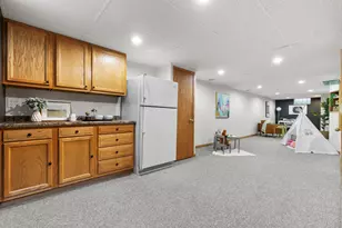 8506 N 51st St, Brown Deer, WI 53223 - Photo 16