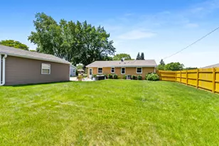 8506 N 51st St, Brown Deer, WI 53223 - Photo 24