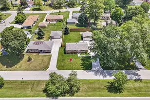 8506 N 51st St, Brown Deer, WI 53223 - Photo 28