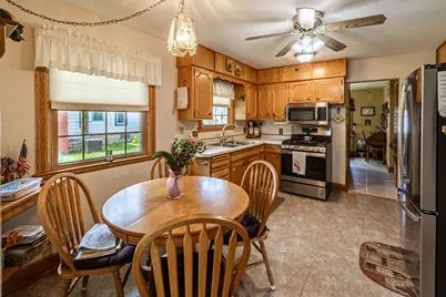 318 E Franklin St, Sparta, WI 54656 - Photo 8