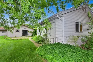 8600 Racine Ave, Racine, WI 53185 - Photo 20