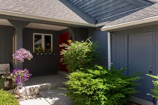 10329 N Savannah Ct, Mequon, WI 53092 - Photo 1