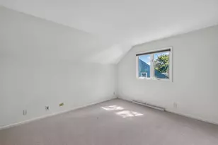 10329 N Savannah Ct, Mequon, WI 53092 - Photo 12