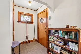 3325 N Weil St, Milwaukee, WI 53212 - Photo 4