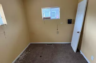 5725 N 60th St, Milwaukee, WI 53218 - Photo 10
