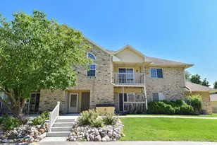 4835 Easy St, Delafield, WI 53209 - Photo 2