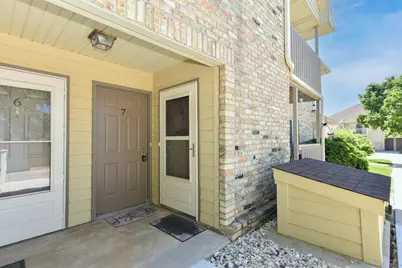 4835  Easy St #7, Delafield, WI 53209 - Photo 4