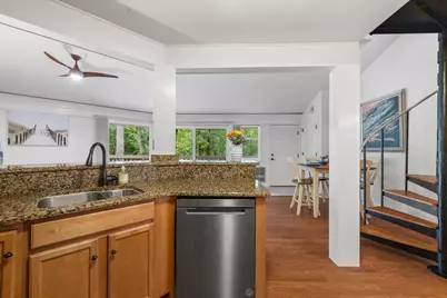 504  Rolling Green Dr #G, Fontana, WI 53125 - Photo 6