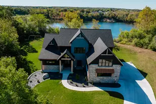 13145 Kittridge Ct, Brookfield, WI 53005 - Photo 2
