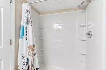 8173 S 28th St, Franklin, WI 53132 - Photo 10