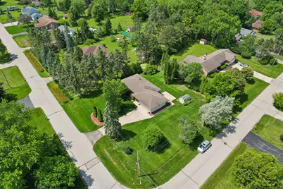8173 S 28th St, Franklin, WI 53132 - Photo 34