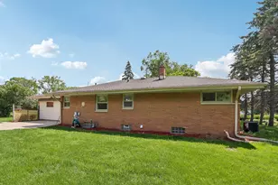 8173 S 28th St, Franklin, WI 53132 - Photo 40