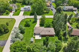 8173 S 28th St, Franklin, WI 53132 - Photo 38