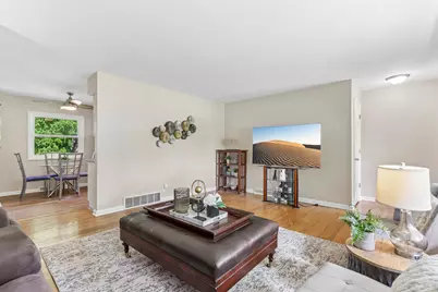 8173 S 28th St, Franklin, WI 53132 - Photo 8