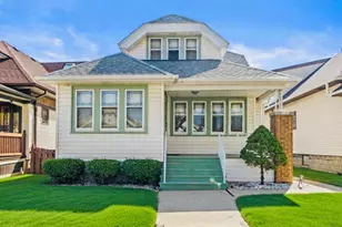 3306 S 15th Pl, Milwaukee, WI 53215 - Photo 2