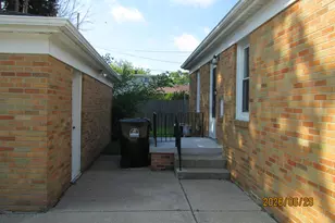 3217 Caledonia St, Racine, WI 53402 - Photo 6