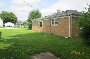 3217 Caledonia St, Racine, WI 53402 - Photo 2