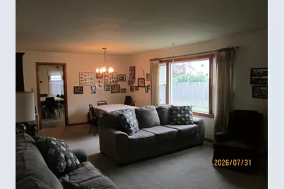 3217  Caledonia St, Racine, WI 53402 - Photo 12
