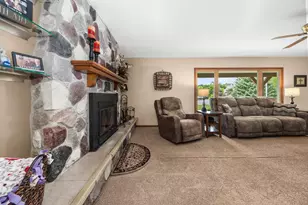 W314S7944 High View Cir, Mukwonago, WI 53149 - Photo 18