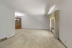 8730 Lakeshore Dr, Pleasant Prairie, WI 53158 - Photo 6