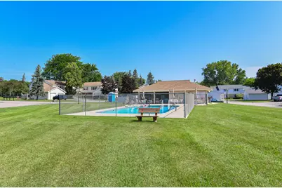 W180S8272  Pioneer Dr, Muskego, WI 53150 - Photo 36