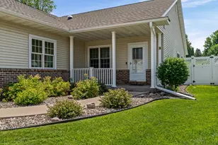 289 Lewis St, West Salem, WI 54669 - Photo 4