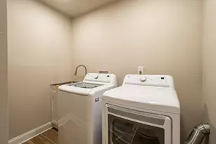 12804 N Colony Dr, Mequon, WI 53097 - Photo 32