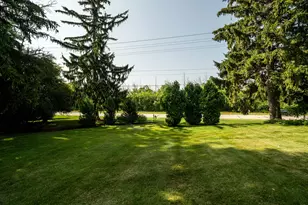12804 N Colony Dr, Mequon, WI 53097 - Photo 38