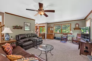 5836 Oakdale Ct, Cedarburg, WI 53024 - Photo 10