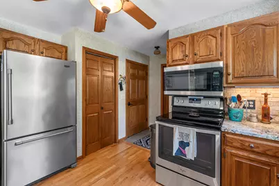 5836  Oakdale Ct, Cedarburg, WI 53024 - Photo 14