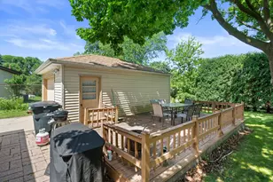 6830 W Plainfield Ave, Greenfield, WI 53220 - Photo 26