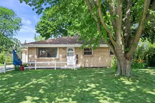6830 W Plainfield Ave, Greenfield, WI 53220 - Photo 2