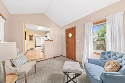 7011 W Garfield Ave, Wauwatosa, WI 53213 - Photo 24