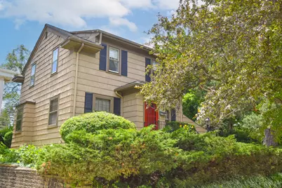 7011 W Garfield Ave, Wauwatosa, WI 53213 - Photo 2