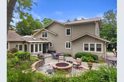 1823 W Shore Dr, Delafield, WI 53018 - Photo 6