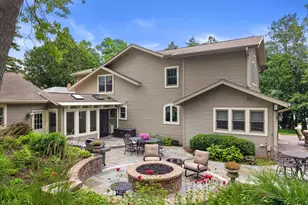 1823 W Shore Dr, Delafield, WI 53018 - Photo 6