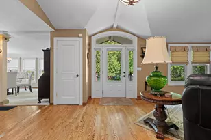 1823 W Shore Dr, Delafield, WI 53018 - Photo 16