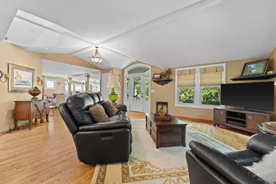 1823 W Shore Dr, Delafield, WI 53018 - Photo 14