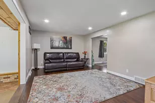 10780 S 92nd St, Franklin, WI 53132 - Photo 10