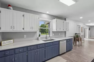 10780 S 92nd St, Franklin, WI 53132 - Photo 20