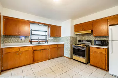 8625 W Petersik St, Milwaukee, WI 53224 - Photo 8