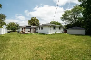 8625 W Petersik St, Milwaukee, WI 53224 - Photo 26