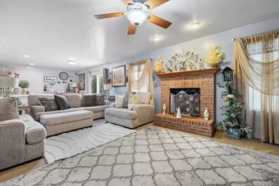 109  Prairie Dr, Walworth, WI 53184 - Photo 8